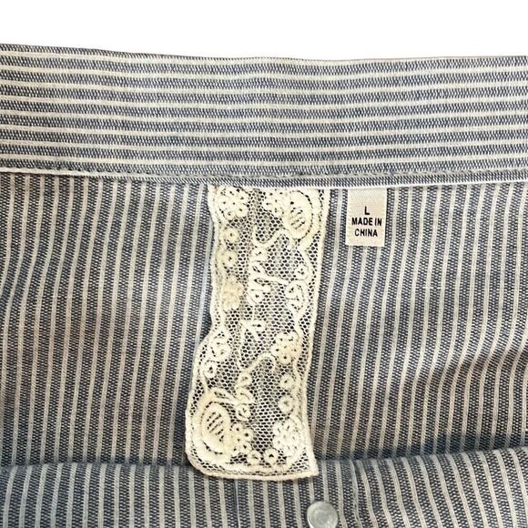 Sadie and sage, mini skirt button up size large - Picture 3 of 3